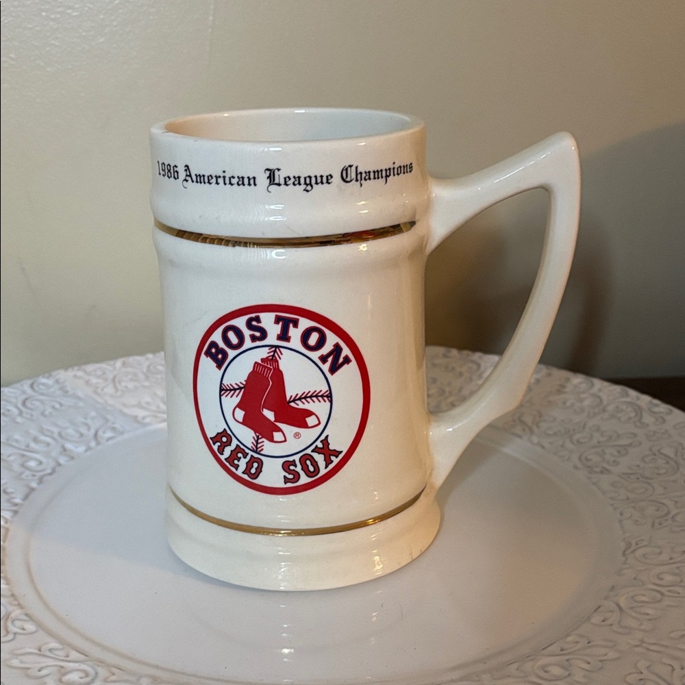 Boston Red Sox Ceramic Mug - White and Red